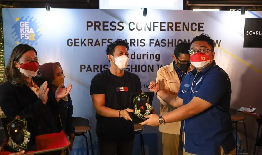 Ariel Noah Mengaku Semangat Usai Ditunjuk Jadi Dewan Pembina Gekrafs oleh Sandiaga Uno 4 ariel noah dipilih jadi dewan pembina gekrafs