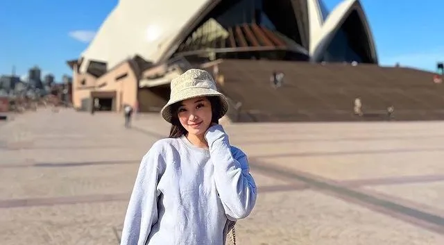 Potret Gaya Simpel Livy Renata, Seleb E-sport Cantik yang Sedang Viral 9 potret gaya simpel Livy Renata, Gamers yang sedang viral