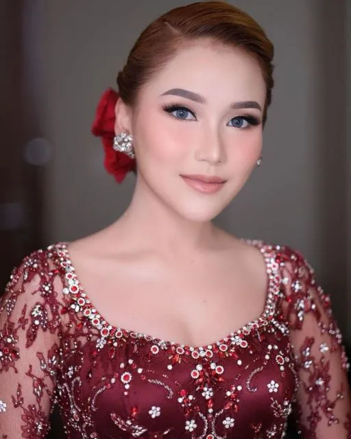 Detail Acara Akad dan Resepsi Pernikahan Adik Ayu Ting Ting. Elegan! 15 Pernikahan adik Ayu Ting Ting
