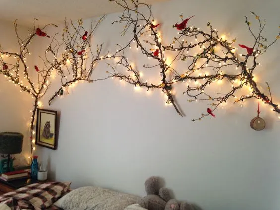 11 Kreasi Lampu Tumblr untuk Kamar Tidur Selain Digantung di Dinding 20 Kreasi lampu tumblr dengan ranting pohon kering