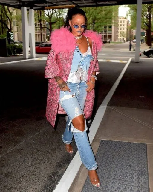 Fashion Ikonik ala Rihanna, Diva Amerika yang Baru Umumkan Kehamilan 13 Fesyen Ikonik Rihanna