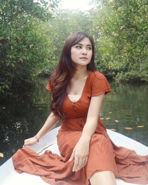Potret Gaya Mahalini Raharja, Penyanyi Asal Bali Pacar Rizky Febian 12 OOTD Mahalini