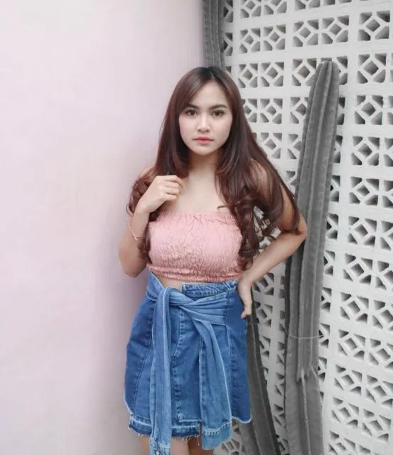 Potret Gaya Mahalini Raharja, Penyanyi Asal Bali Pacar Rizky Febian 15 OOTD Mahalini
