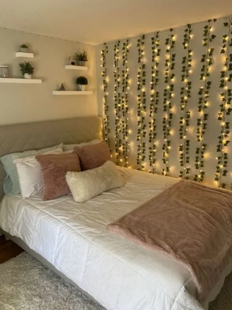 11 Kreasi Lampu Tumblr untuk Kamar Tidur Selain Digantung di Dinding 13 Kreasi lampu tumblr dengan ornamen gantung