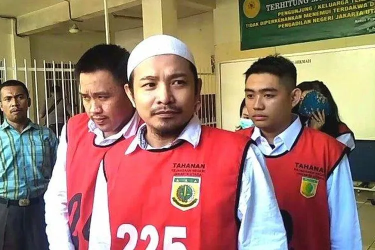 Istri Zul Zivilia Janji Tetap Setia Menunggu Suaminya yang Divonis 18 Tahun Penjara 5 Zul Zivilia Divonis 18 tahun penjara