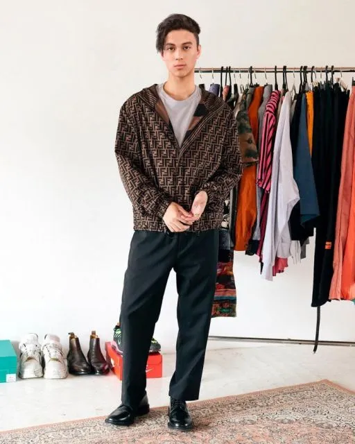 9 Potret Modis Selebgram Virtual yang Mirip dengan Manusia 17 Robot Liam Nikuro