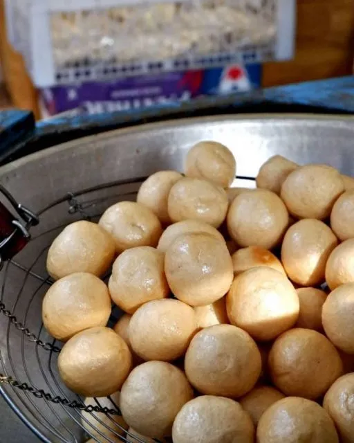 6+ Cara Membuat Tahu Bulat Sederhana & Nagih! 12 cara membuat tahu bulat tanpa telur