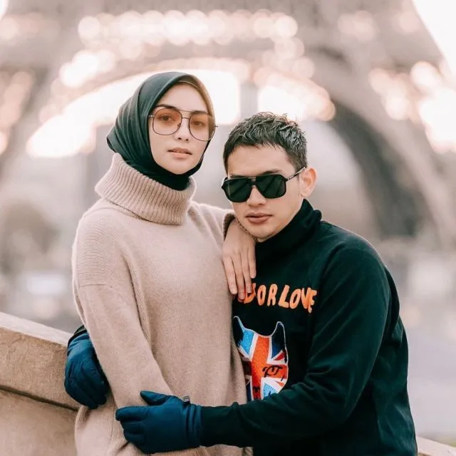 Gugatan Wenny Ariani terhadap Rezky Aditya tentang Penelantaran Anak Ditolak 6 Rezky Aditya tidak laporkan balik Wenny Ariani