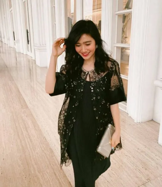 Beragam Ide Model Gaun Brokat untuk Bridesmaid. Cantik Berkelas! 13 Inspirasi gaun brokat