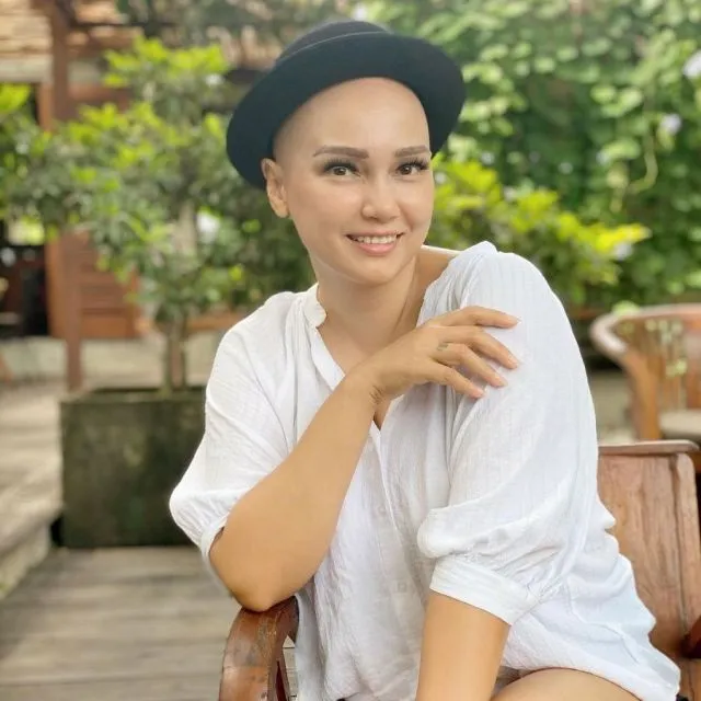 9 Artis Indonesia yang Berhasil Sembuh dari Kanker. Terbaru Ari Lasso 14 Artis sembuh kanker