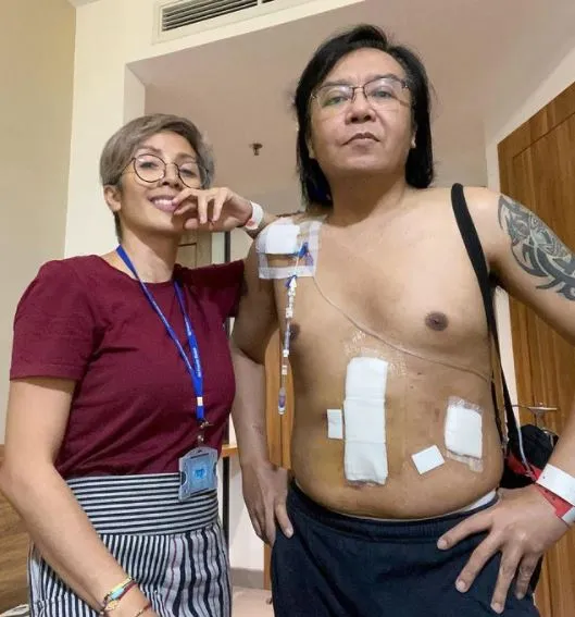 Ari Lasso Perdana Pamer Foto Tanpa Penutup Kepala. Resmi Sembuh dari Kanker! 2 Ari Lasso tunjukkan penampilan baru