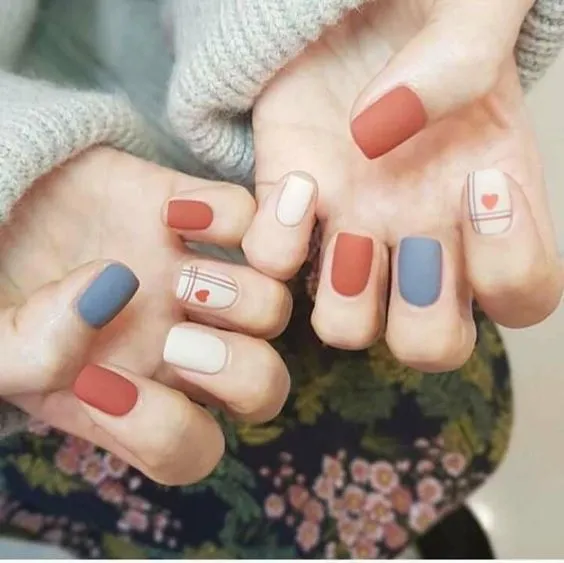 Nail Art Korea yang Tren Tahun ini. Bergradasi sampai yang Ada Berliannya~ 10 Matte nails