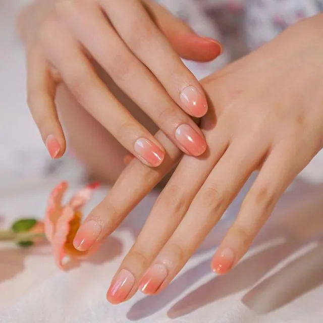 Nail Art Korea yang Tren Tahun ini. Bergradasi sampai yang Ada Berliannya~ 7 syrup nail