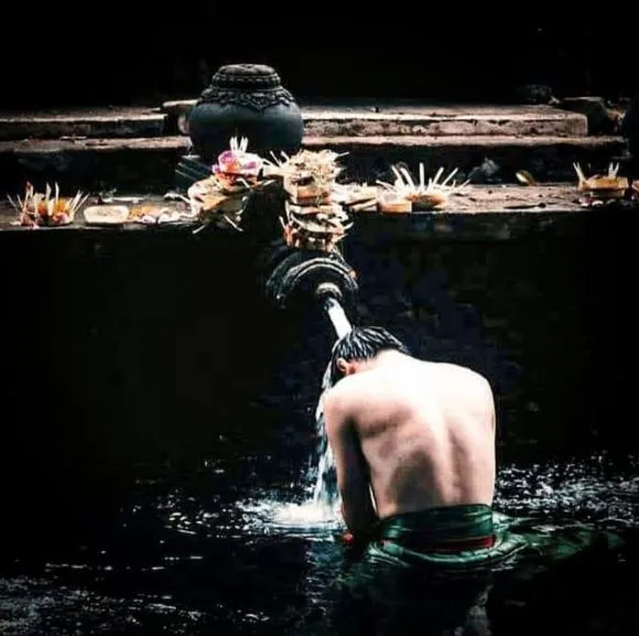 5 Tempat Ritual Melukat Populer di Bali, Wisata Sambil Menenangkan Jiwa 6 Pura Tirta Empul