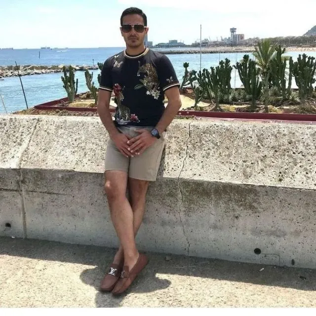 Gaya Perlente Simon Leviev, Sosok Penipu Cinta di The Tinder Swindler 17 Fesyen Simon Leviev