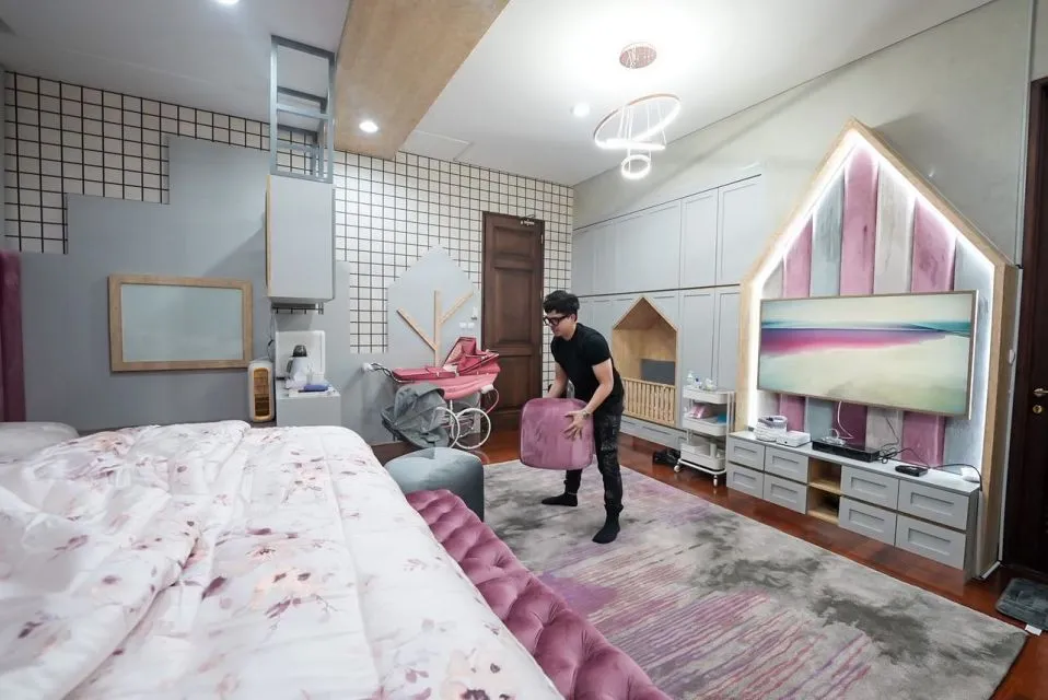 Penampakan Kamar Bayi Aurel & Atta; Bernuansa Pink-Abu dan Terlihat Mewah 4 Kamar baby 'A' Atta-Aurel