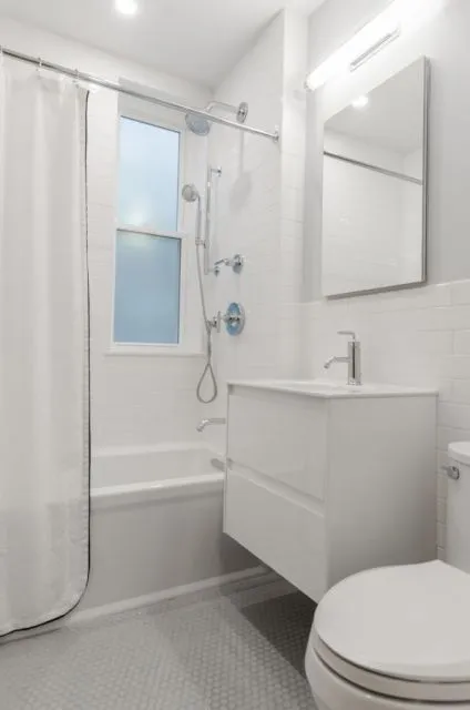 Cara Menghilangkan Noda Tetesan Air di Dinding Kamar Mandi Paling Efektif 3