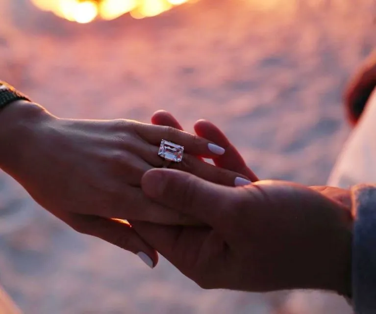 Cincin Nikah dan Tunangan Unik Para Seleb. Terbaru, HyunA dan DAWN 14 Cincin tunangan unik