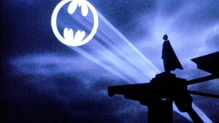 Bat-Signal Muncul di Google Doodle, Kamu Bisa Panggil Batman! 4 Bat-Signal