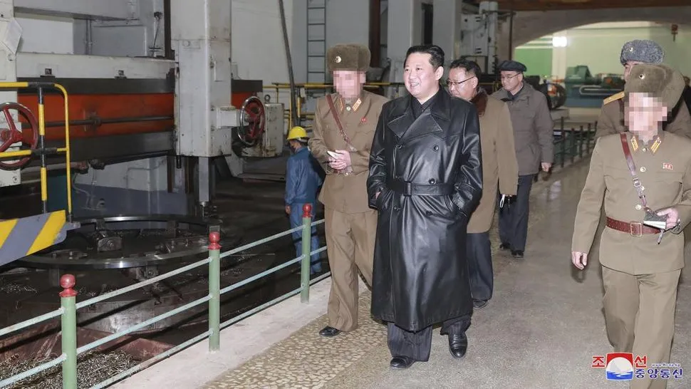 Dokumenter Korut Atasi Masa Sulit 2021 Telah Rilis, Kim Jong Un Ikut Terlibat 3 Kim Jong Un