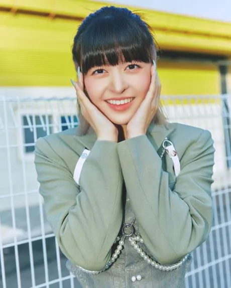 Potret Gaya Member NMIXX, Girl Group JYP Entertainment yang Baru Debut 14 Lily