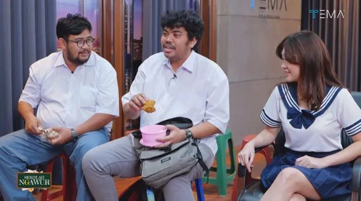 8 Fakta Unik Kehidupan Livy Renata. Pengakuan Polosnya Bikin Warganet Ngakak 10 Fakta unik Livy Renata