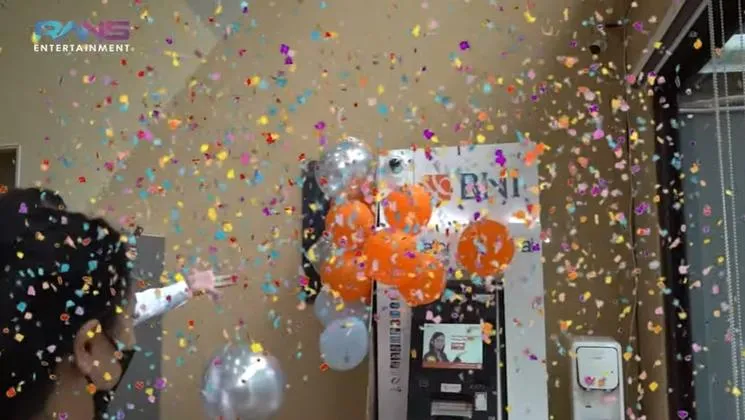 Raffi dan Nagita Slavina Dapat Kado Ulang Tahun Mesin ATM BNI di Rumah 3 Raffi dan Gigi dapat kado mesin ATM