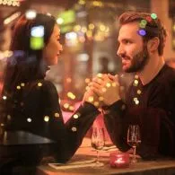 Ketahui Hal Apa Saja yang Tidak Boleh Kamu Lakukan Pada Pasangan Berdasarkan Love Language Mereka. Jangan Sampai Kamu Salah Memperlakukan Pasangan!