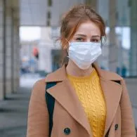 Jangan Buang Sembarangan, Ini 5 Cara Membuang Limbah Masker Sekali Pakai dengan Aman