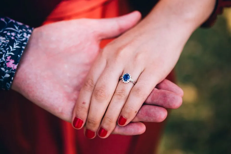 Daftar Batu Mulia untuk Mata Cincin Pertunangan 9 Rekomendasi batuan mulia sebagai mata cincin tunangan