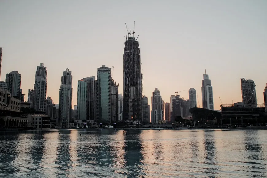 Selain Belgia, Ini 4 Negara yang Sudah Coba Empat Hari Kerja 8 Uni Emirat Arab 4 hari kerja