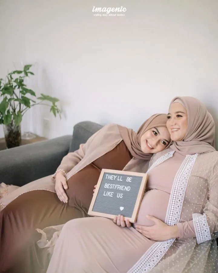 6 Kakak-Adik Artis yang Hamilnya Berbarengan. Gemes, ya~ 9 Citra Kirana dan Erica Putri