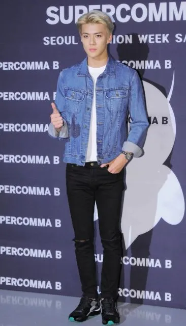 10 Inspirasi Outfit ala Sehun EXO, Clean Look! 18 Style Sehun EXO