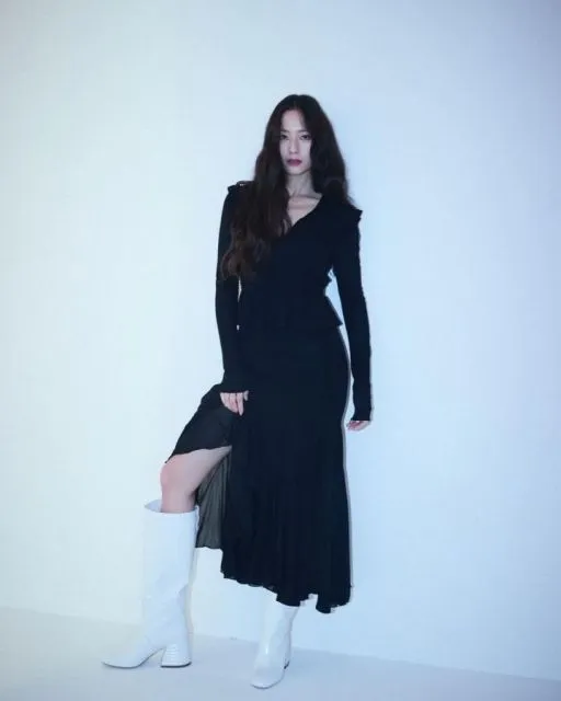 Potret Gaya Cantik Krystal Jung, Pemeran di Drama Crazy Love 19 Potret gaya cantik Krystal Jung