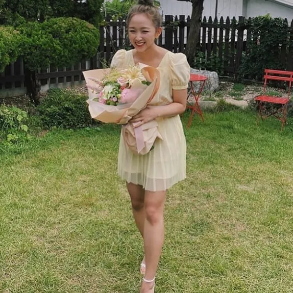 Gaya Fashion Manis ala Dita Karang, 'Eonni' Asli Indonesia yang Jadi Idola Banyak Orang 11 Style Dita Karang