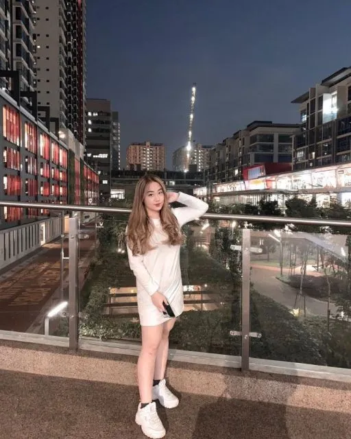 Potret Gaya Fashion Susyen Regina, Mantan Tunangan Indra Kenz 20 Susyen Regina