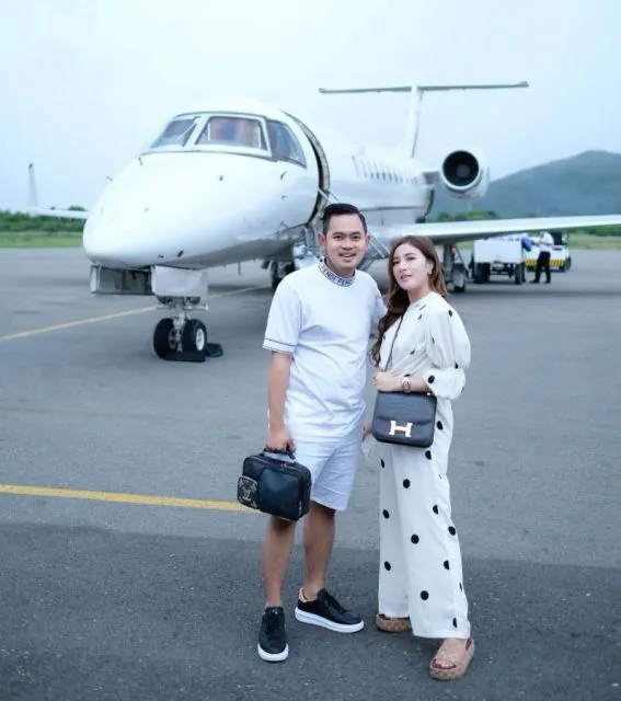 Fakta Seputar Jet Pribadi Gilang Jet pribadi hadiah ulang tahun pernikahan Juragan 99 dan Shandy Purnamasari
