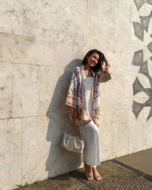 8 Ide Padu Padan Outfit Bernuansa Putih. Cocok Buat Persiapan Lebaran~ 11 Padu padan outfit warna putih