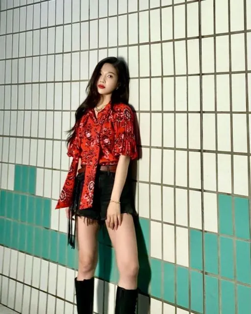 Potret Gaya Joy Red Velvet yang Dijuluki 'Sexy Dynamite'. Cetar Abis! 19 Style Joy Red Velvet
