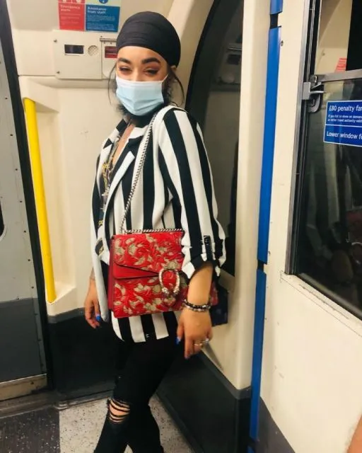 Potret Gaya Harnaam Kaur, Model Wanita Asal Inggris yang Berjenggot Lebat 14 Model asal Inggris Harnaam Kaur