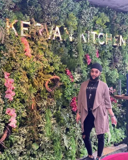 Potret Gaya Harnaam Kaur, Model Wanita Asal Inggris yang Berjenggot Lebat 13 Model asal Inggris Harnaam Kaur