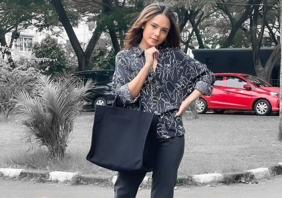 Potret Gaya Angie Ang, Presenter Cantik yang Dapat Hadiah dari Marc Marquez 11 angie ang