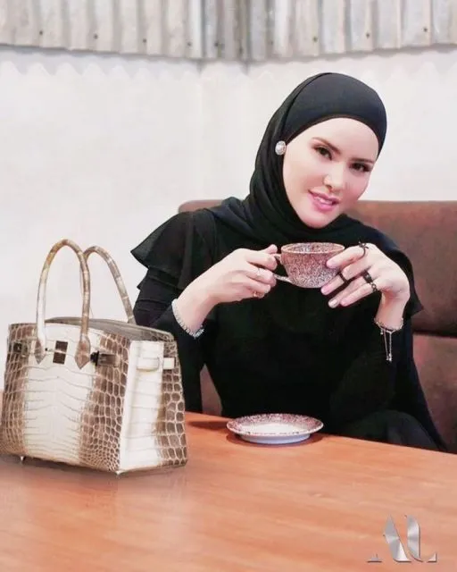 Angel Lelga Resmi Luncurkan Token Crypto. Tetap Optimis meski Masih Pemula! 3 Angel Lelga