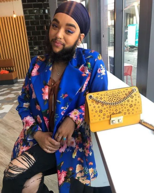 Potret Gaya Harnaam Kaur, Model Wanita Asal Inggris yang Berjenggot Lebat 9 Model asal Inggris Harnaam Kaur