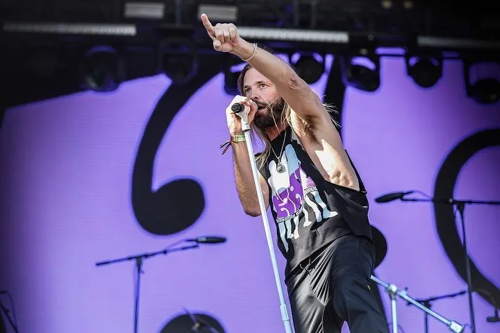 Breaking News! Punggawa Band Foo Fighters Taylor Hawkins Meninggal Dunia 4 Taylor Hawkins meninggal.