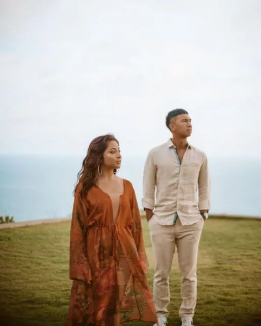 Gaya Fashion Kompak Nikita Willy dan Indra Priawan. Elegan! 13 Gaya serasi Nikita Willy dan Indra Priawan