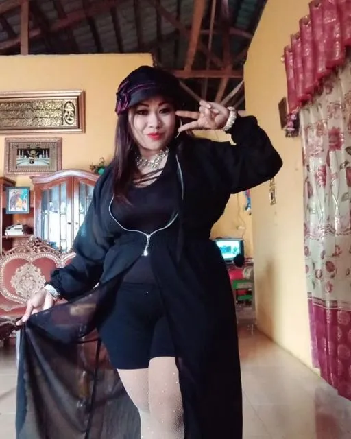 Profil Tante Lala, Seleb TikTok yang Selalu Ngegas Saat Promosikan Produk 5 Tante Lala viral ajarin anak menghafal pancasila
