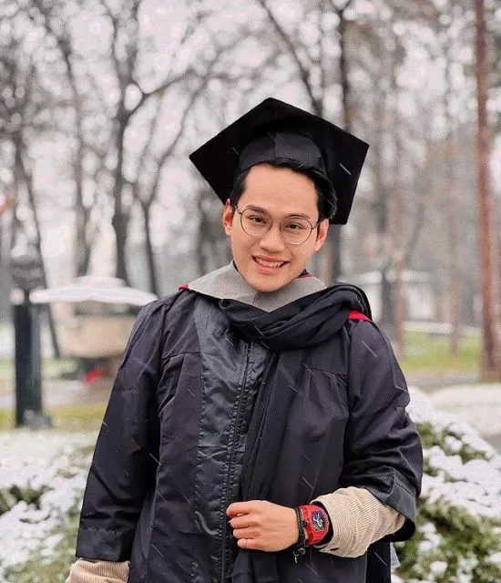 7 Sosok Ini Dijuliki Crazy Rich di Indonesia, Raffi Ahmad hingga Doni Salmanan 13 Sosok Crazy Rich Terpopuler di Indonesia, Ada Raffi Ahmad dan Indra Kenz