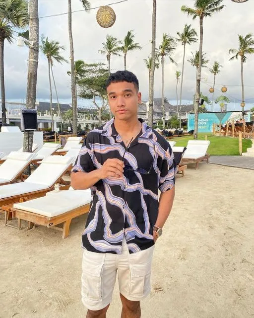 Fadly Faisal Resmi Pacaran dengan Rebecca Klopper, Belum Sampai Seminggu 4 Fadly Faisal Akui Telah Berpacaran dengan Rebecca Klopper Belum Sampai Seminggu