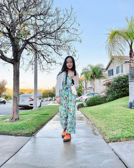 Profil Malea Emma, Aktris Cilik Keturunan Indonesia yang Debut di Film Hollywood 9 Profil Malea Emma, Aktris Cilik Keturunan Indonesia yang Debut di Film Hollywood 'After Yang'
